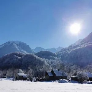 Magnifiques , T2 Ou Studio, Dans Village De Montagne Face Aux Thermes Aulus-les-Bains